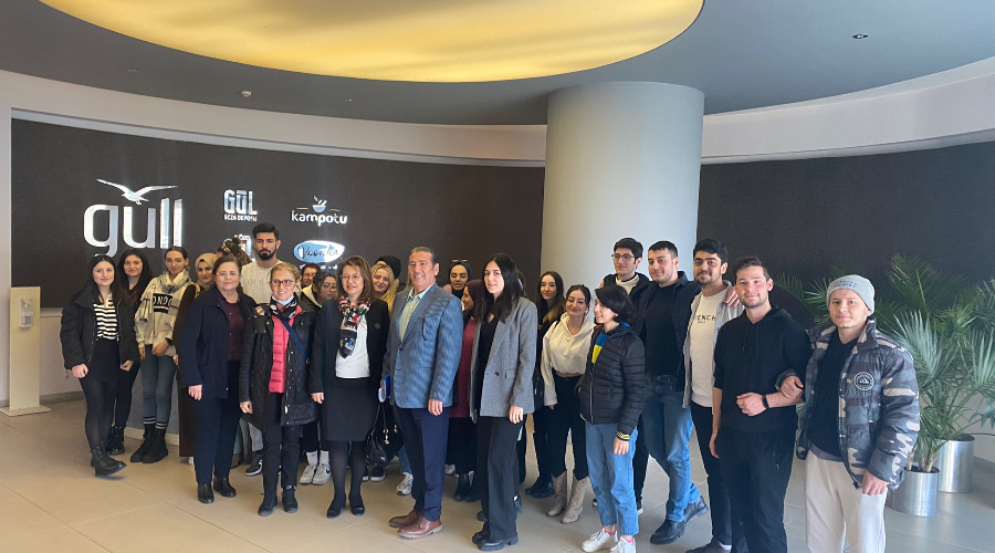 Fenerbahçe Üniversitesi Sağlık Hizmetleri Meslek Yüksekokulu Eczacılık Programı Eczane Hizmetleri Öğrencilerinden Gül Ecza Deposu'na Ziyaret